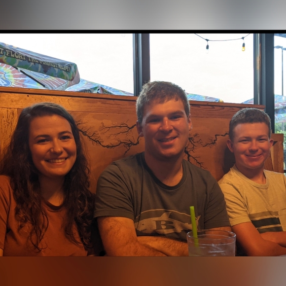 Meet the Posher - Picture 5 of 8